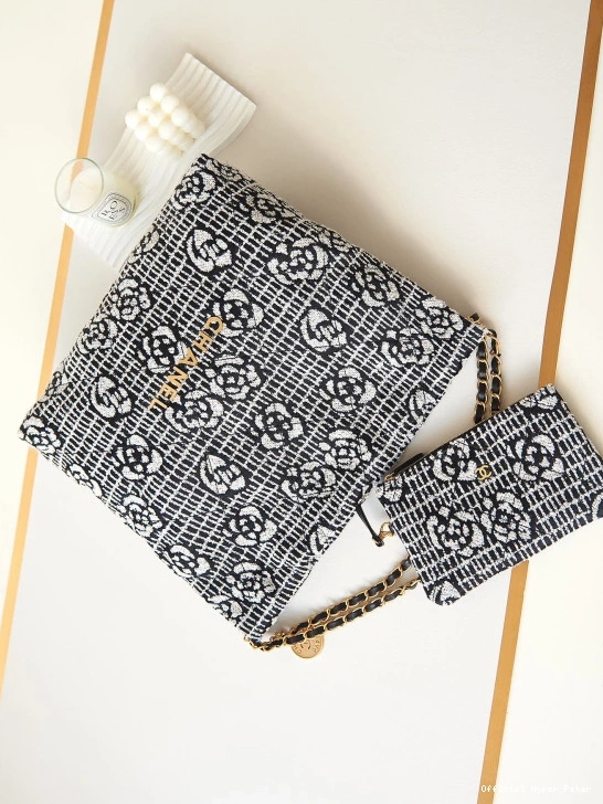 Hyper Peter HANDBAG 22 CHANEL 0816